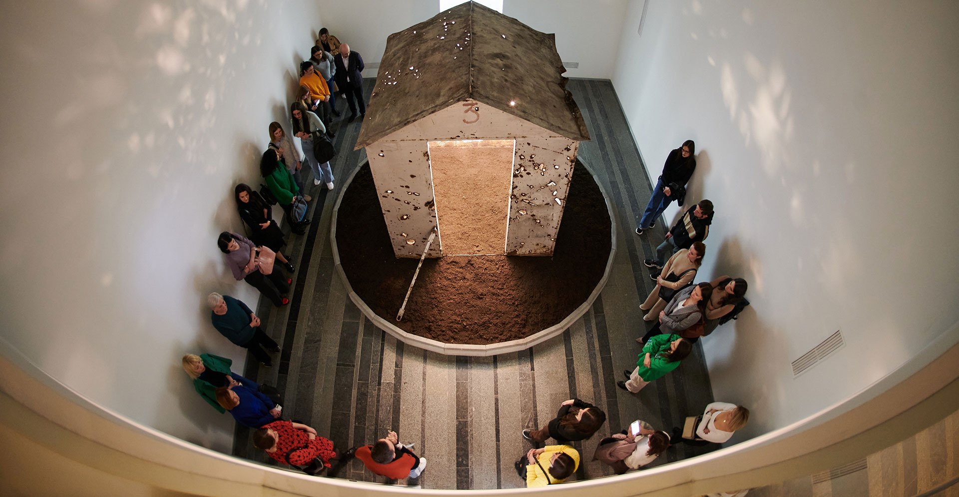 Екскурсія виставками